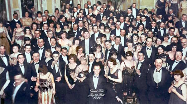 The Shining - how is Jack in the photo?