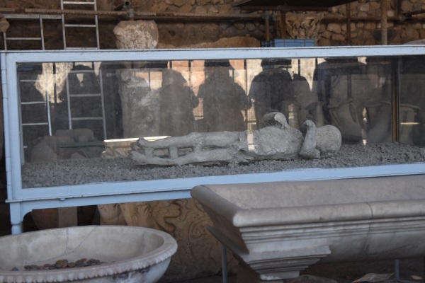 pompeii dead 2
